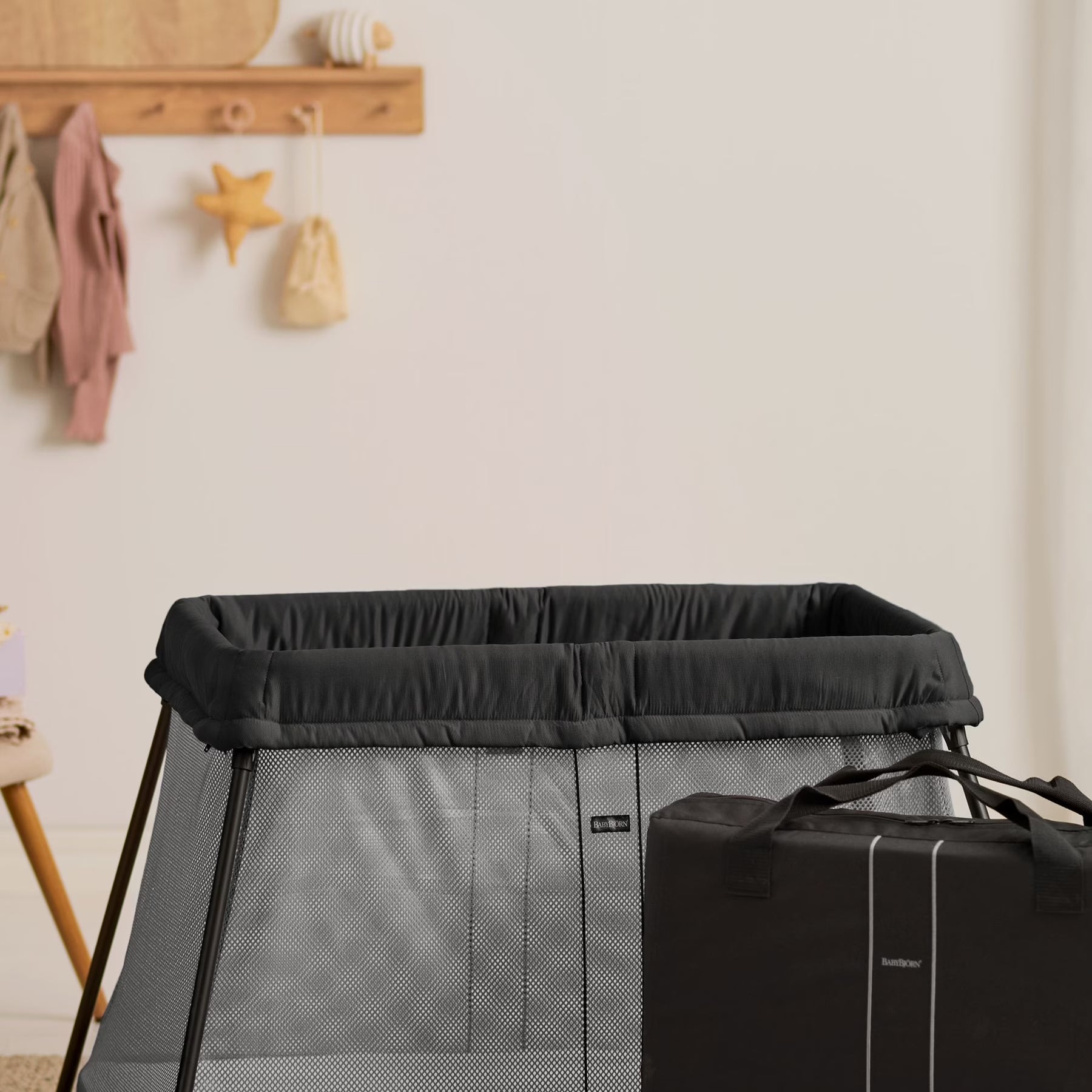 Baby Bjorn Travel Cot Light