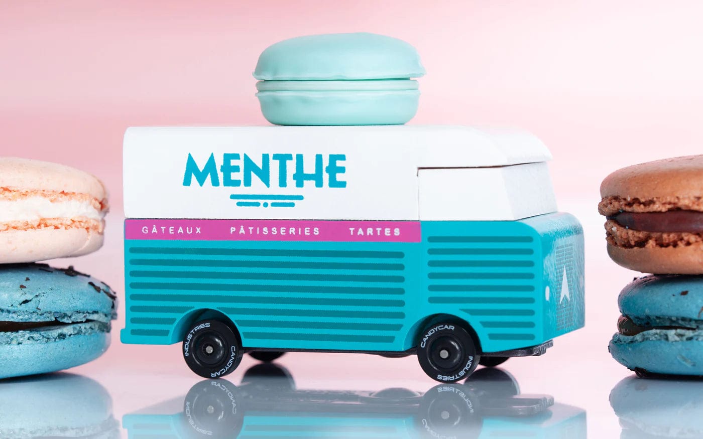 Blue Macaron Van Candylab