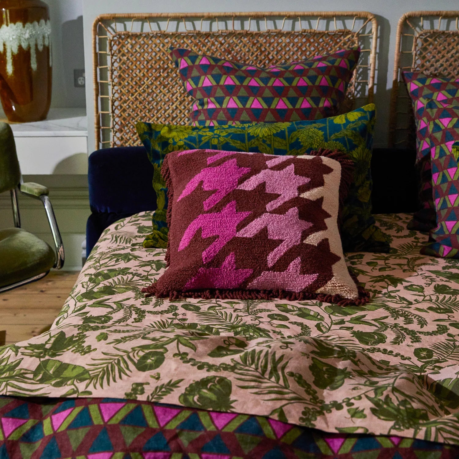 Cedro Punch Needle Cushion Port by