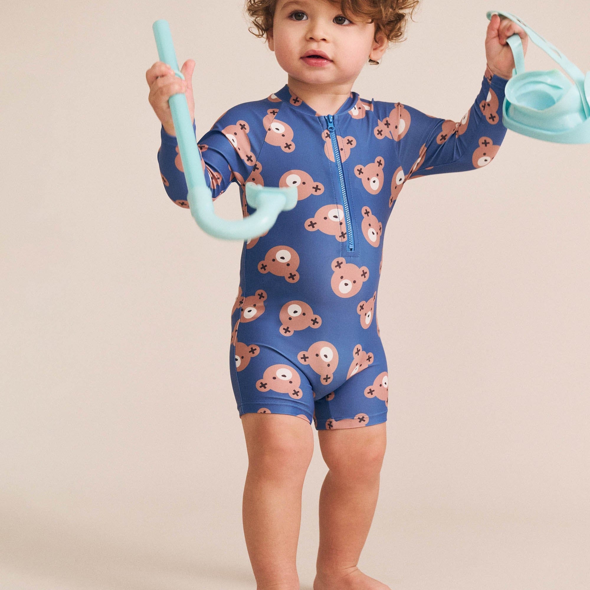 Child wearing Classic Hux Rashie | Huxbaby