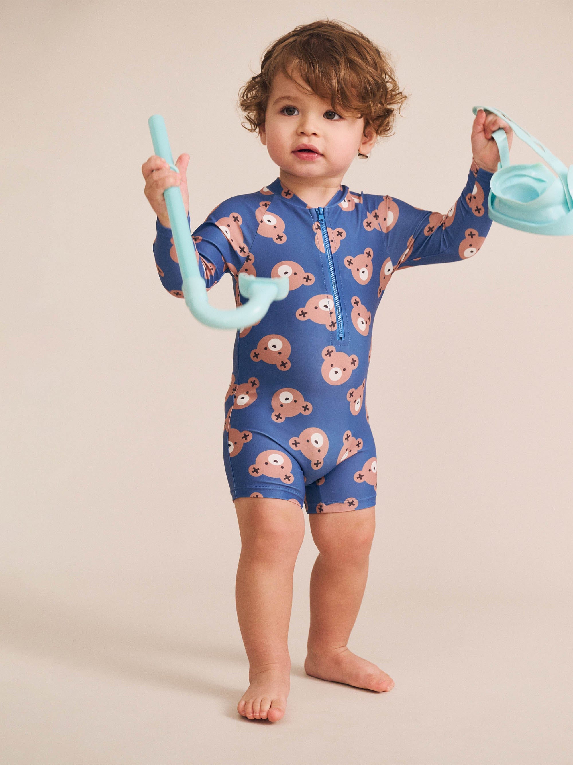 Child wearing Classic Hux Rashie | Huxbaby