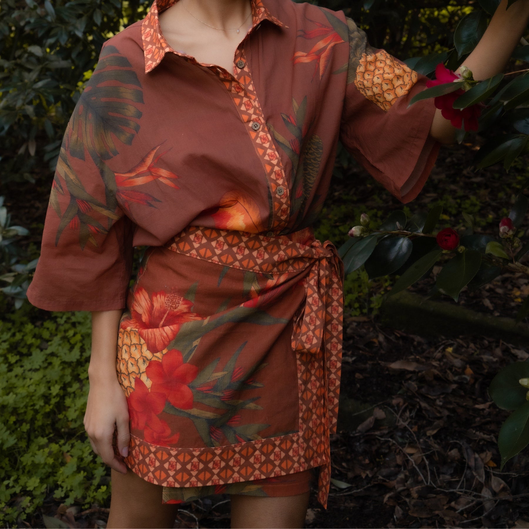 Hand-drawn bird of paradise print shirt coffee brown womens