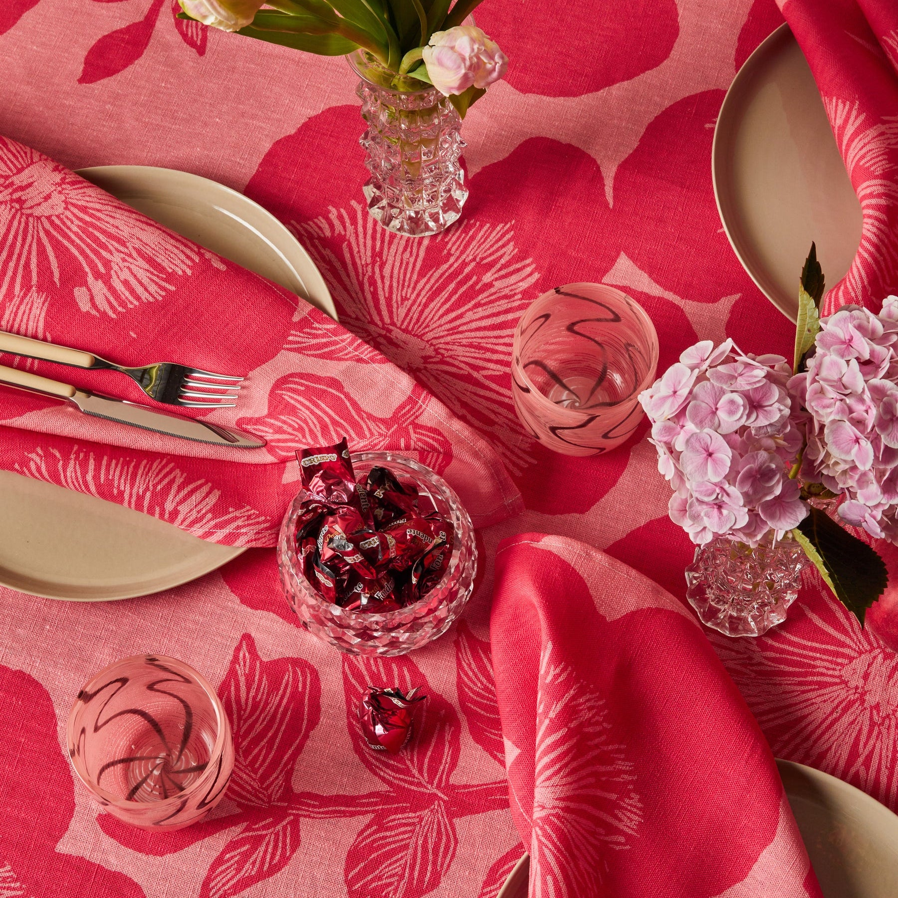 Jardin Pink Linen Napkins by Bonnie & Neil