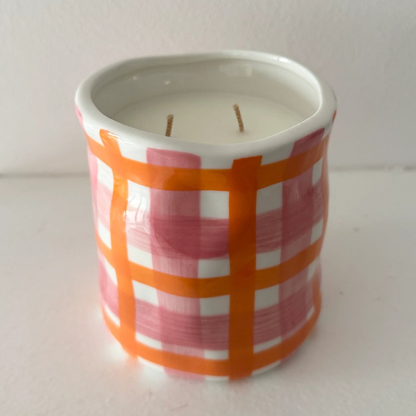 Noss and Co candle in Rose scent