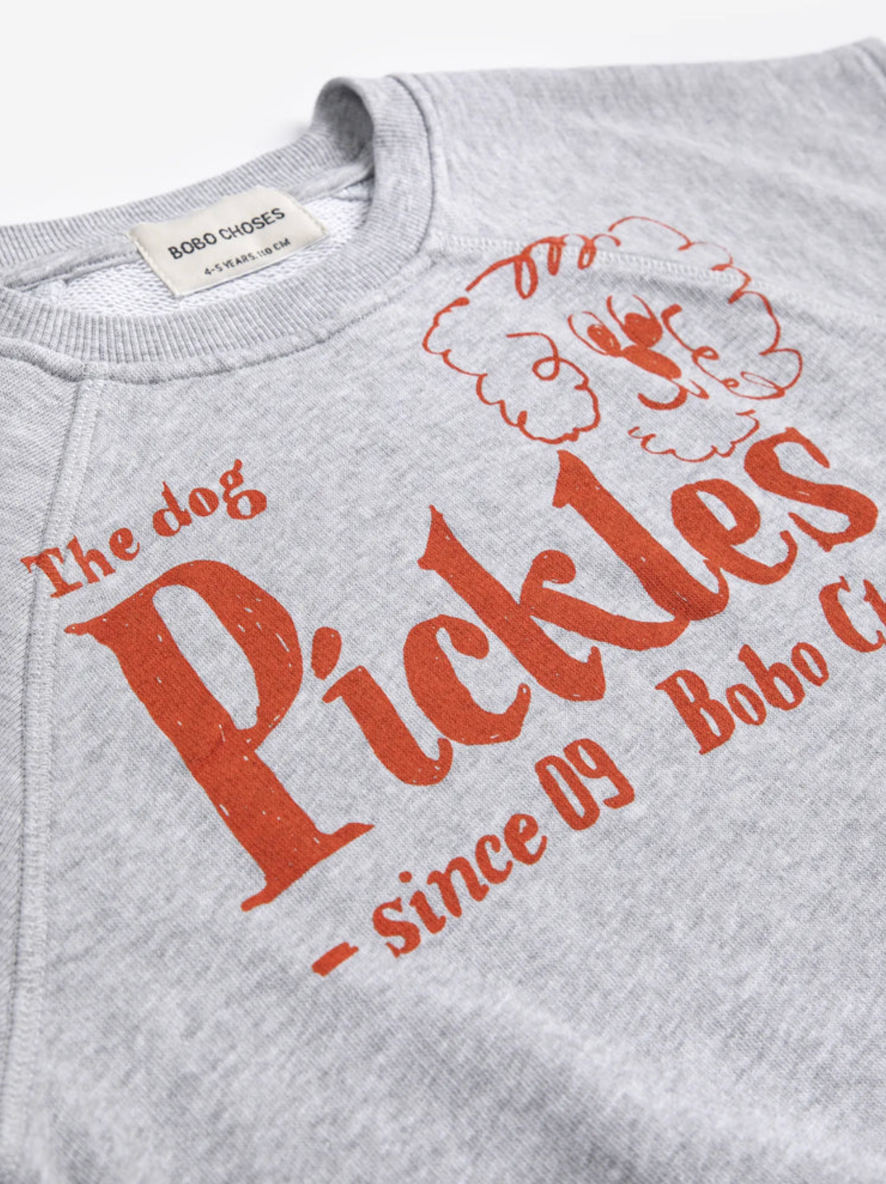 Close up of the Pickles The Dog Sleeveless Sweatshirt - Heather Grey | Bobo Choses