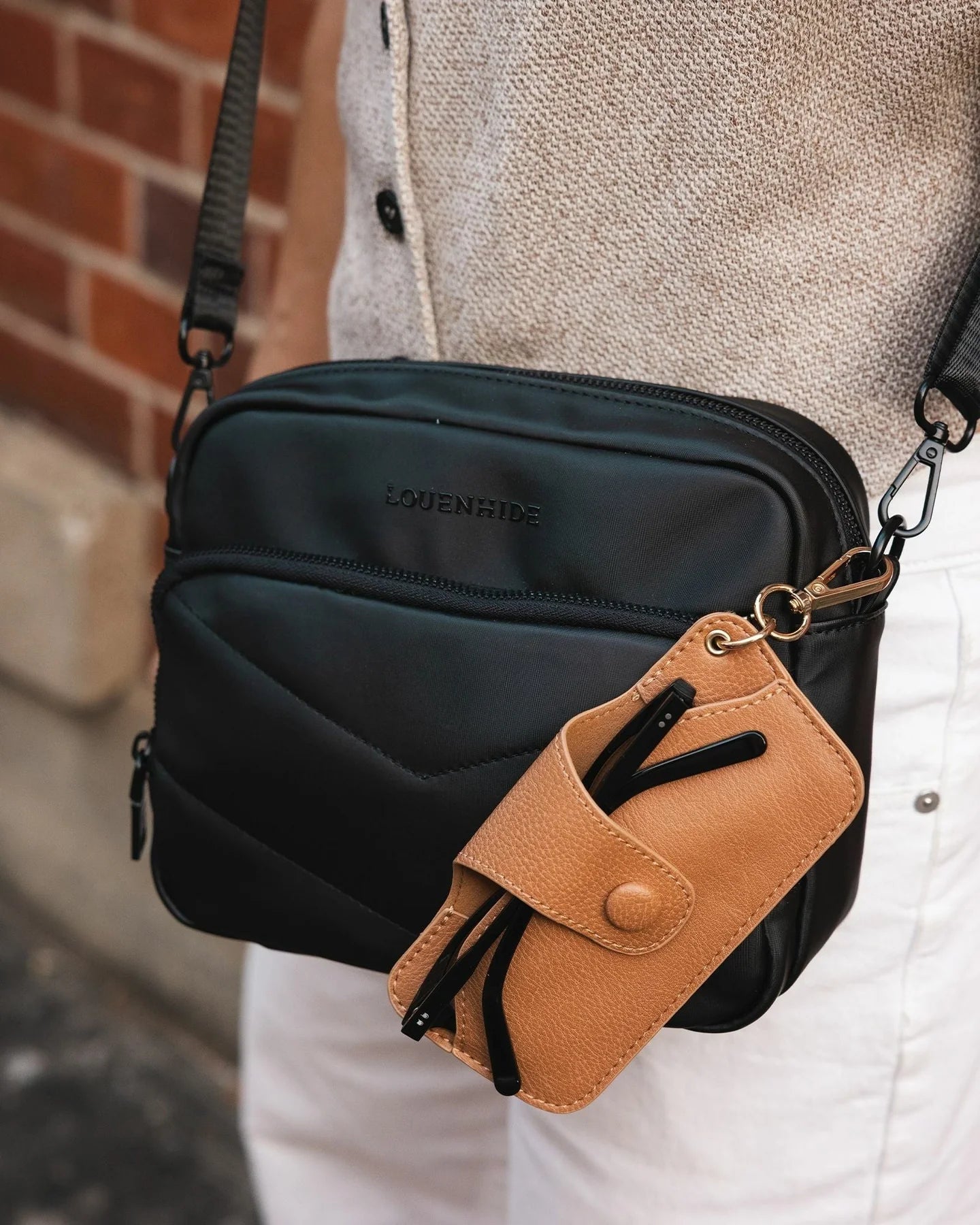 louenhide glasses case