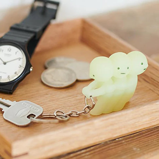 Smiski Key Chain pulling the key