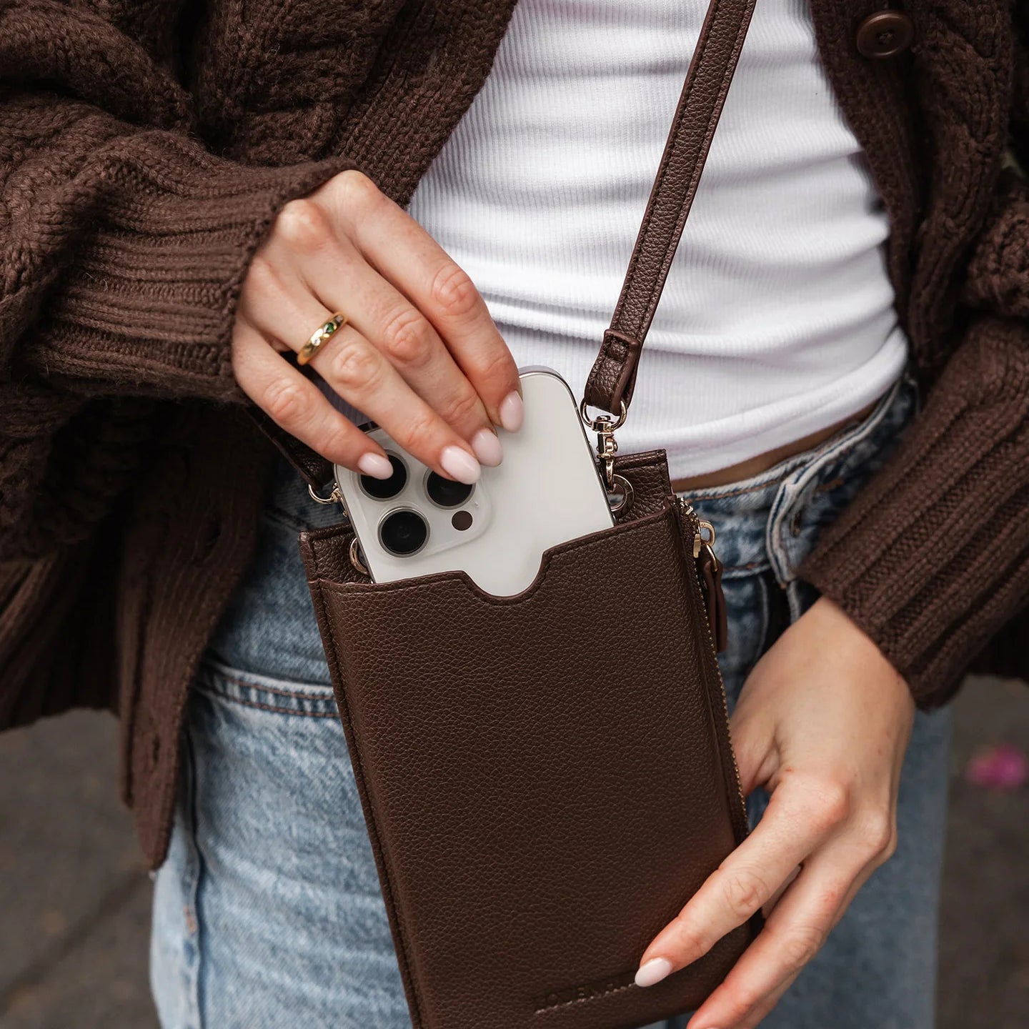 suki phone bag chocolate