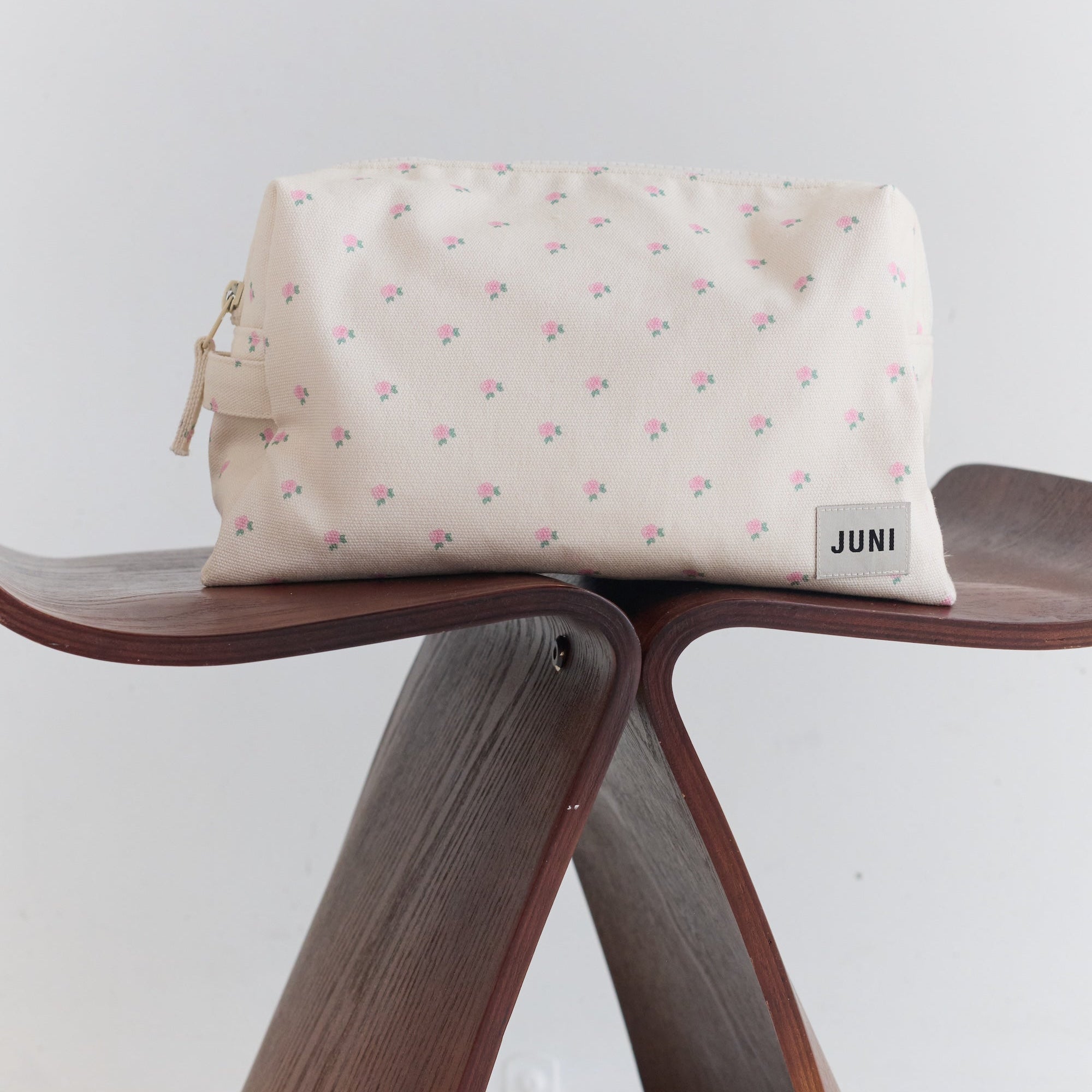 The Essentials Pouch - Roses by Juni