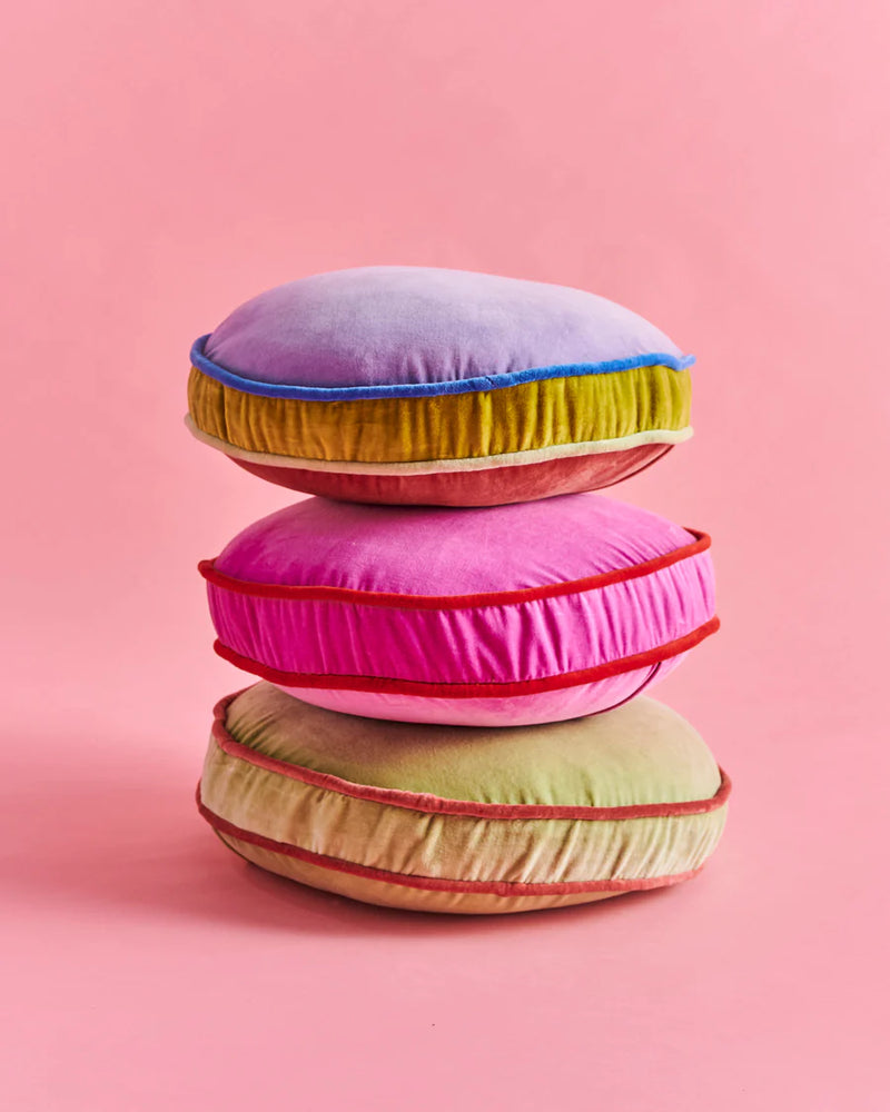 dreamer velvet pea cushion