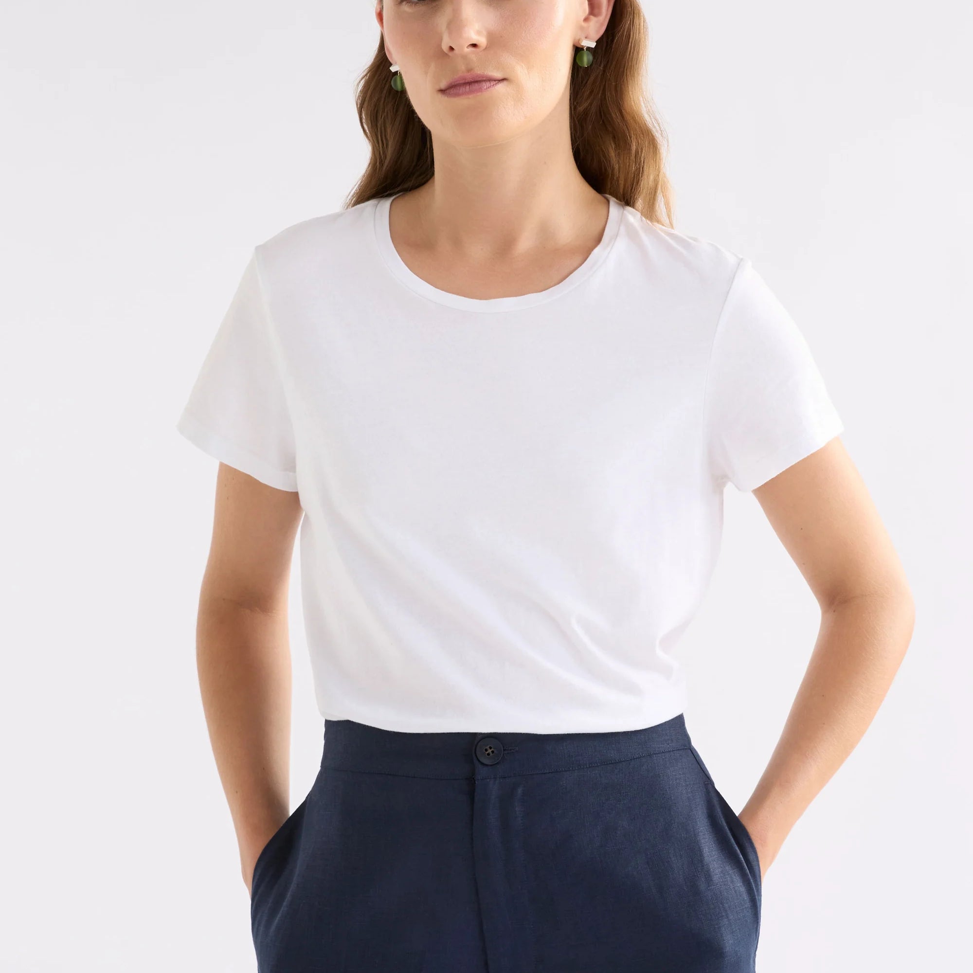 Henning Tee White by Elk made from organic cotton