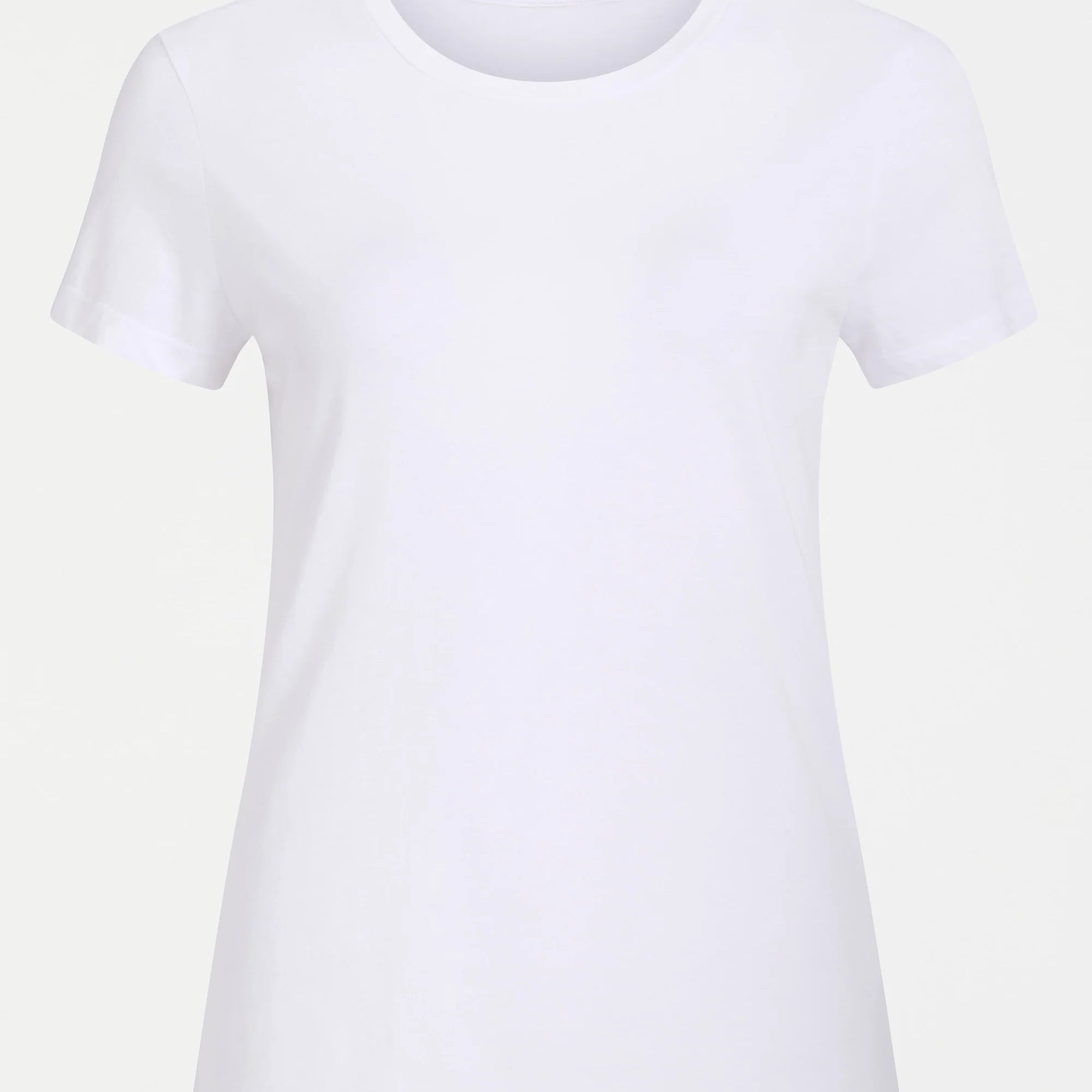 Henning Tee White by Elk made from organic cotton. Flat lay photograph