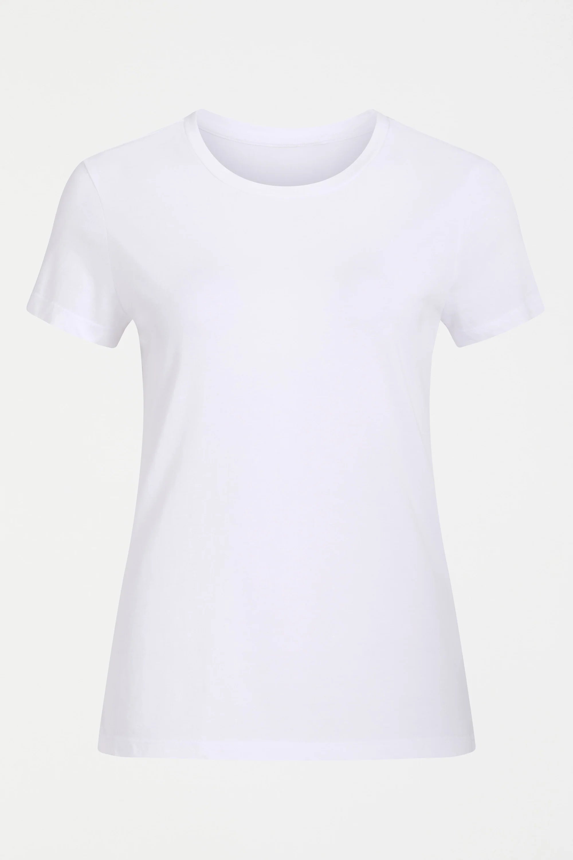 Henning Tee White by Elk made from organic cotton. Flat lay photograph