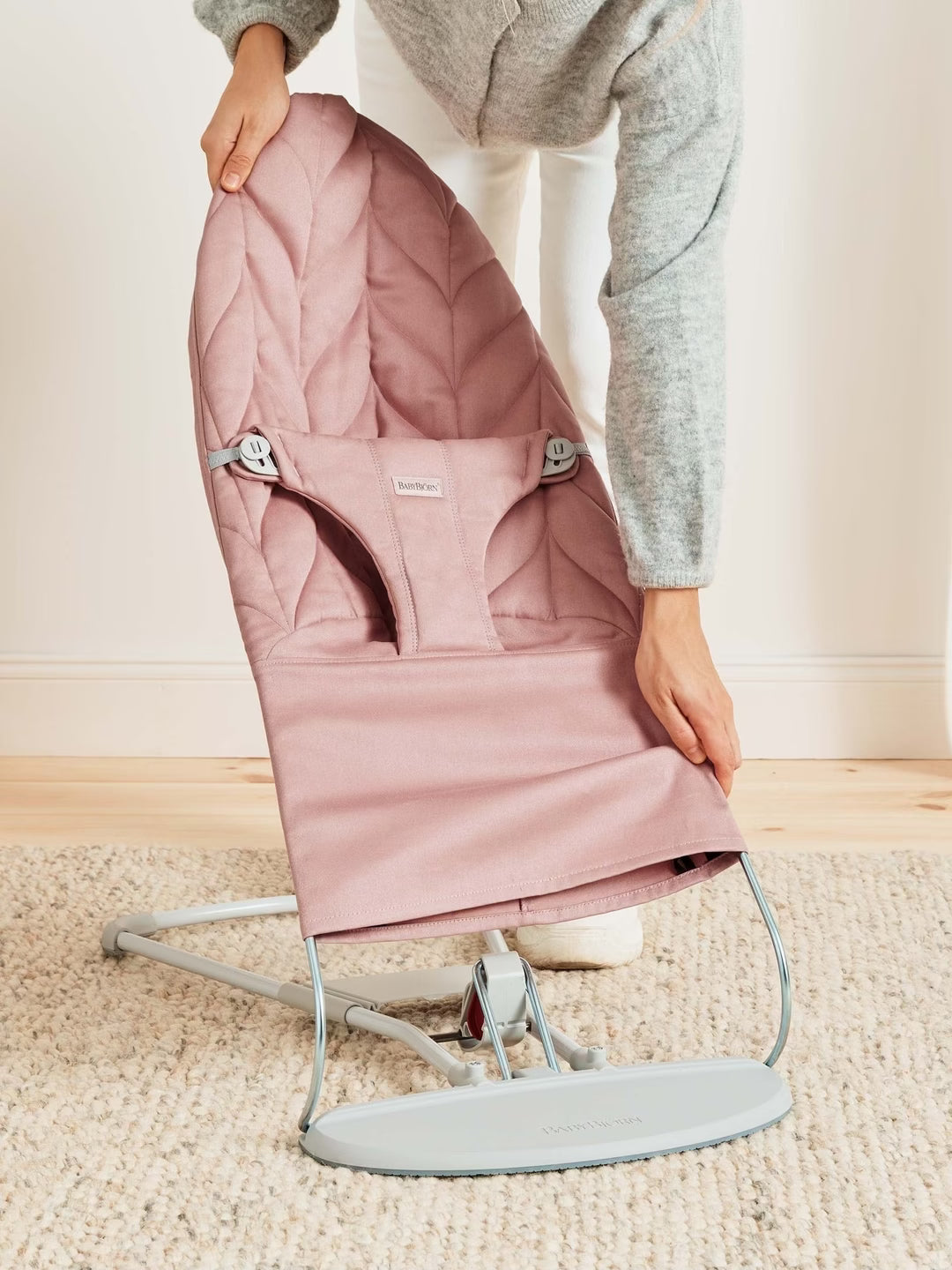 Baby Bjorn Bouncer Bliss Woven Petal Quilt Dusty Pink