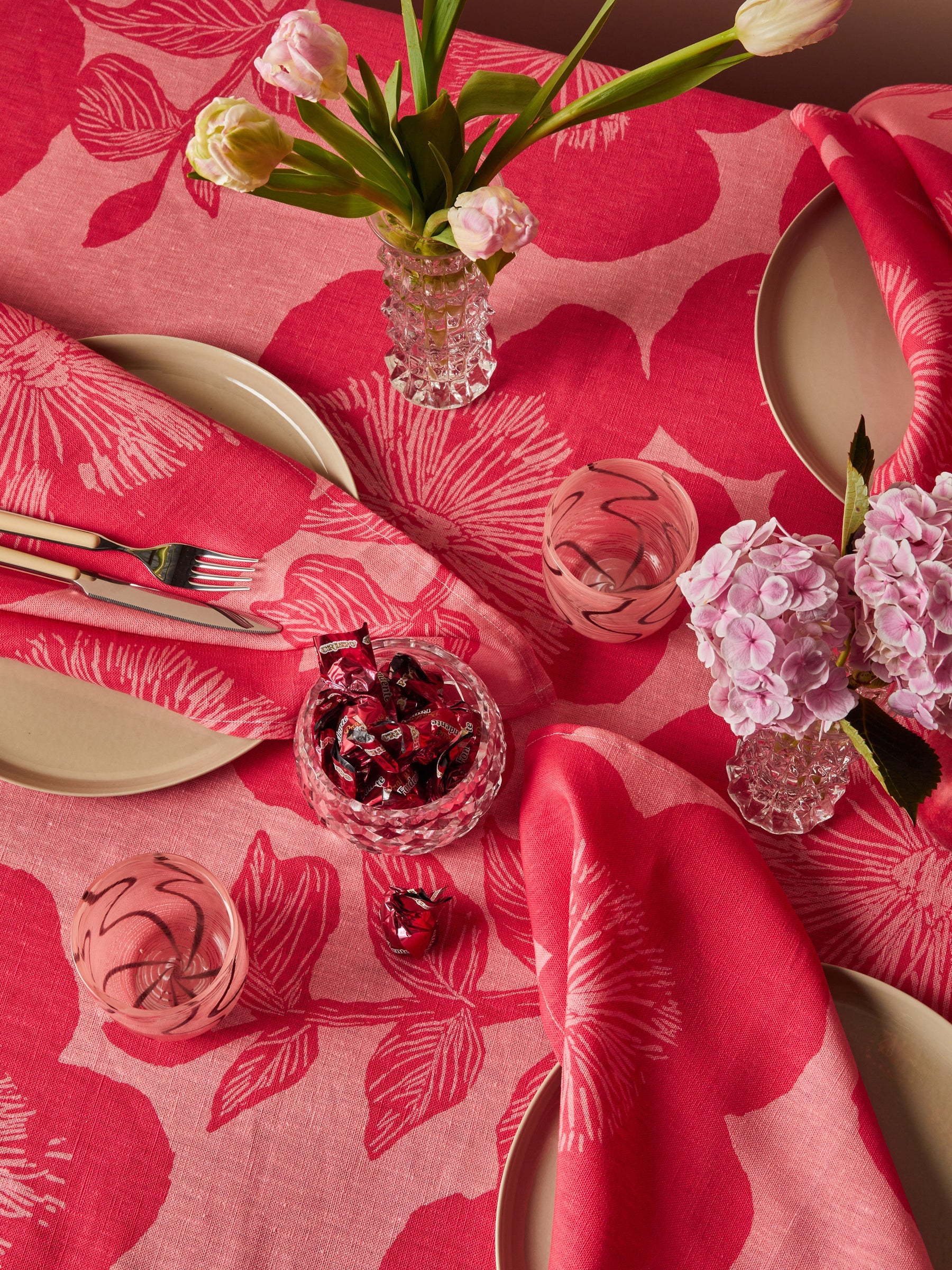 Jardin Pink Tablecloth by Bonnie & Neil