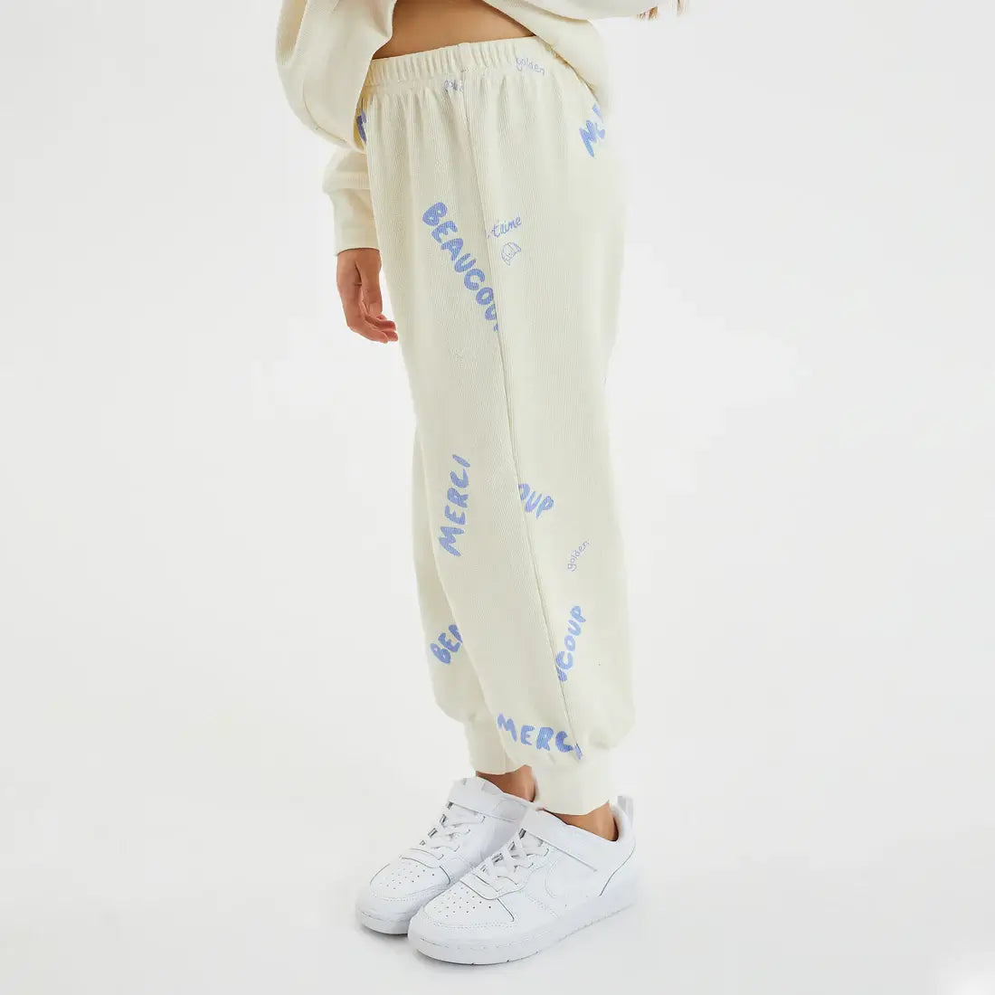 detail view of Merci Lounge Pant eggnog by Golden Children