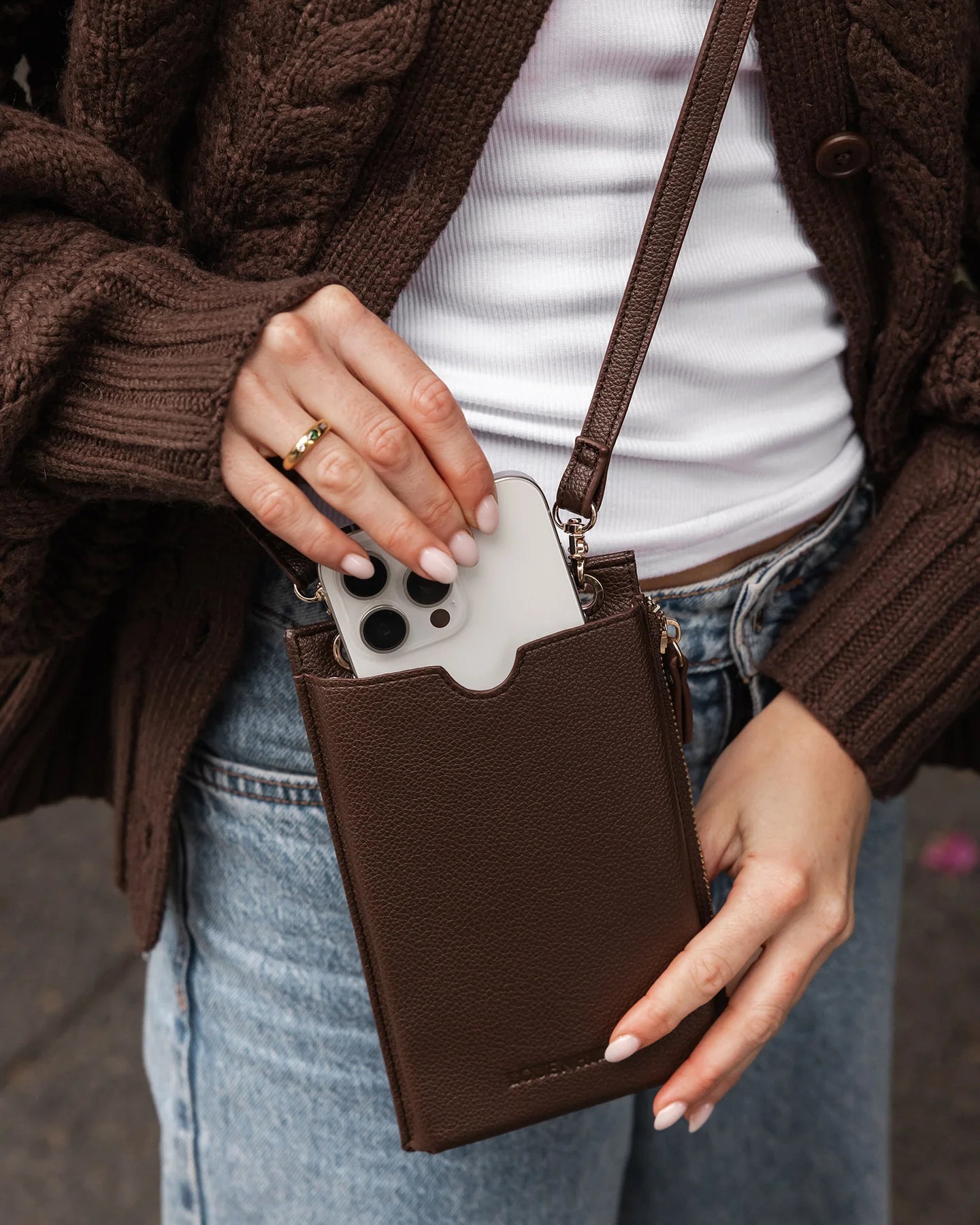 suki phone bag chocolate