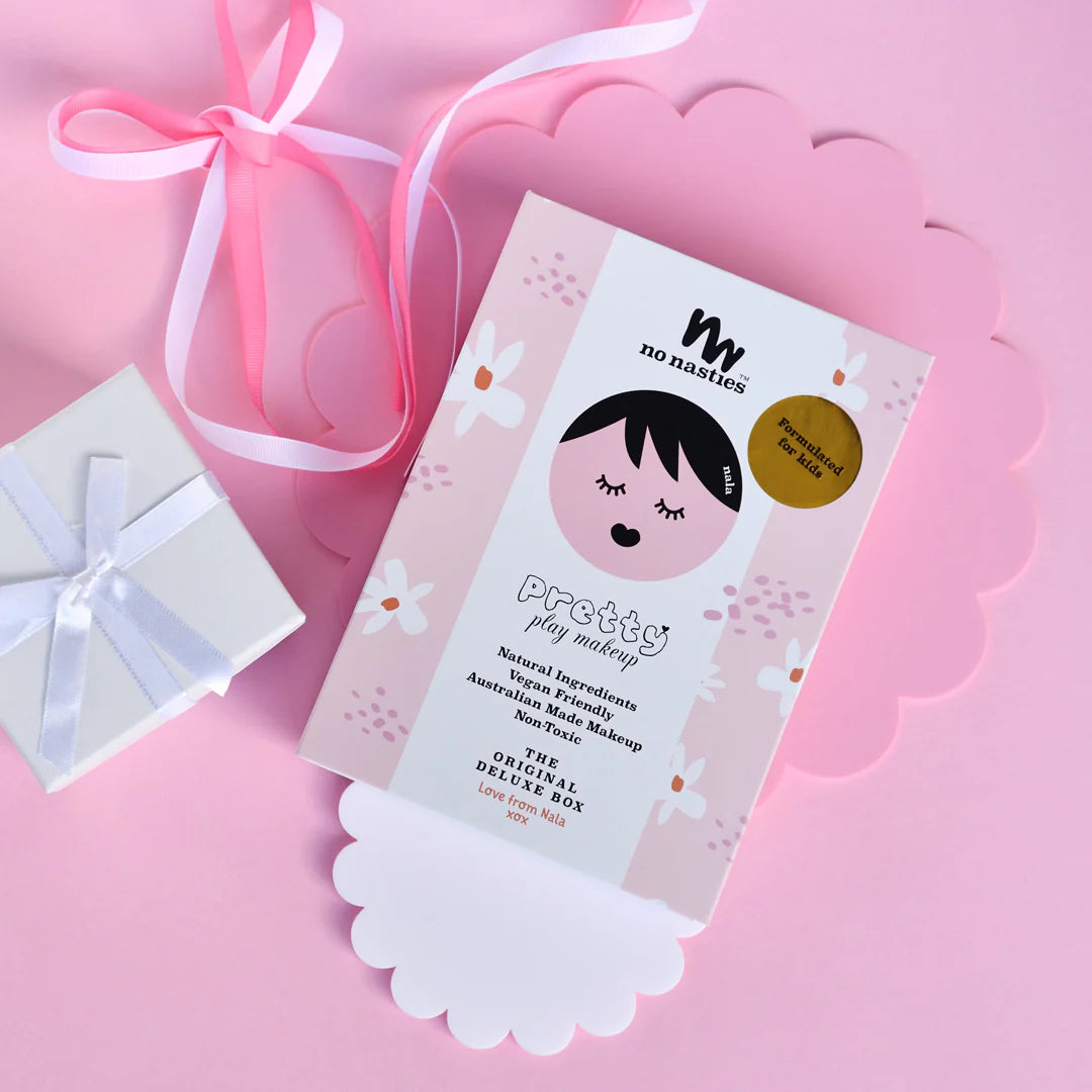 Pressed powder play makeup for kids by No Nasties