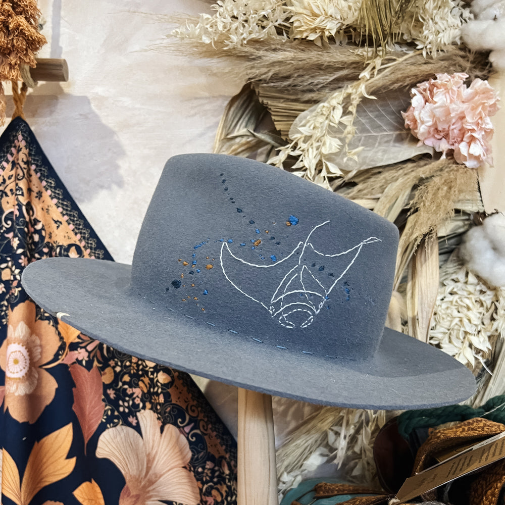 bxmbxm hat with embroidery stingray